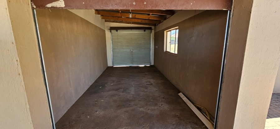 3 Bedroom Property for Sale in Kimdustria Northern Cape